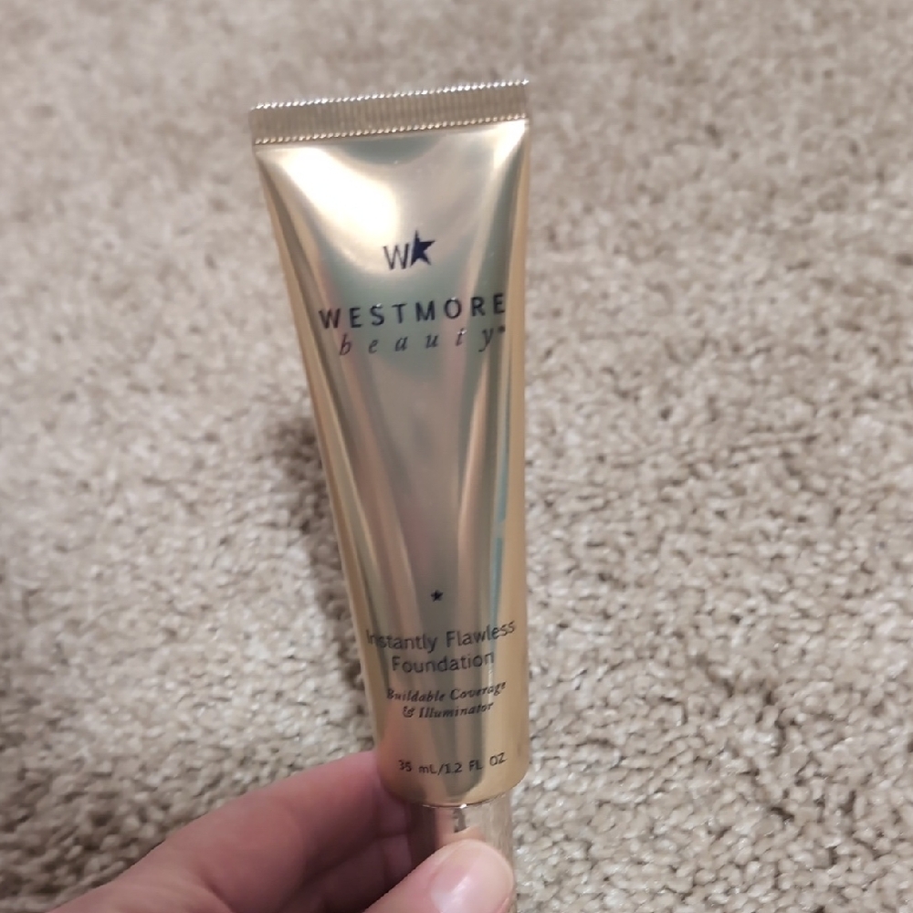 Westmore Beauty Instantly Flawless Foundation - Gold